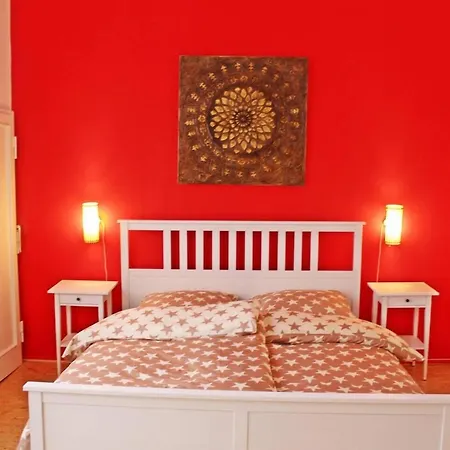 Charming 2-Bed-Apartment In The Old Town Of Cochem Eksteriør billede