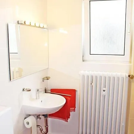 Charming 2-Bed-Apartment In The Old Town Of Cochem Eksteriør billede