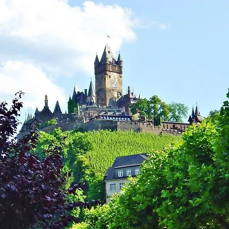 Charming 2-Bed-Apartment In The Old Town Of Cochem Eksteriør billede